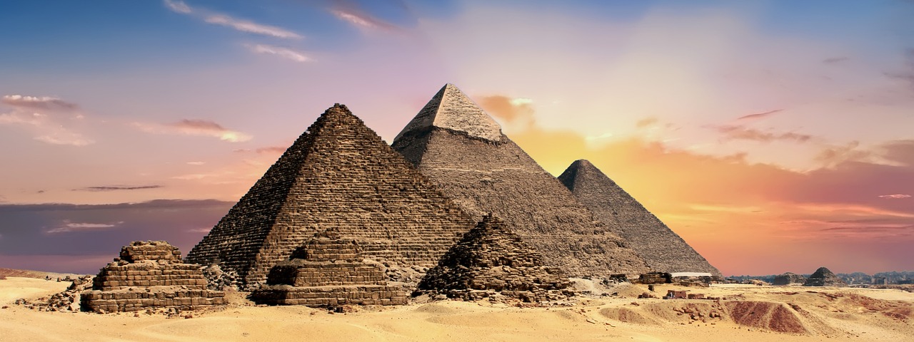 Is it easy or hard to move to Egypt as a foreigner?